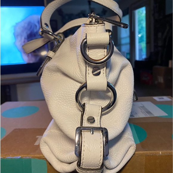 Beautiful White Leather Michael Kors Shoulder Bag in Excellent Condition - Picture 2 of 12